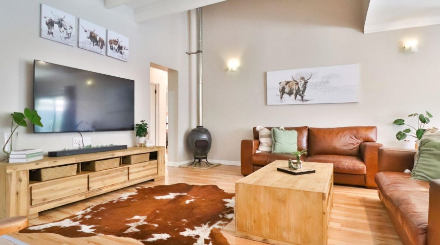 5 Bedroom Property for Sale in Bergsig Western Cape